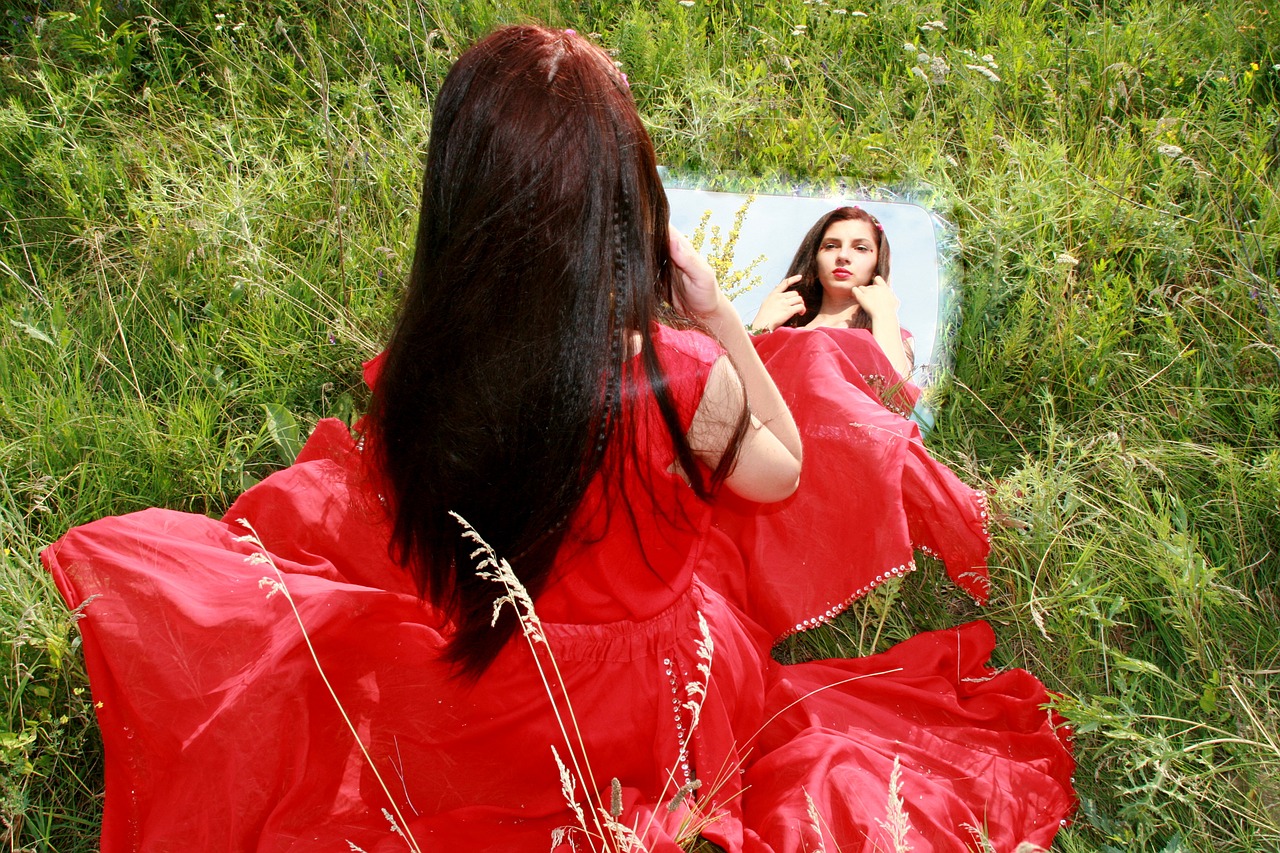 girl-829552_1280