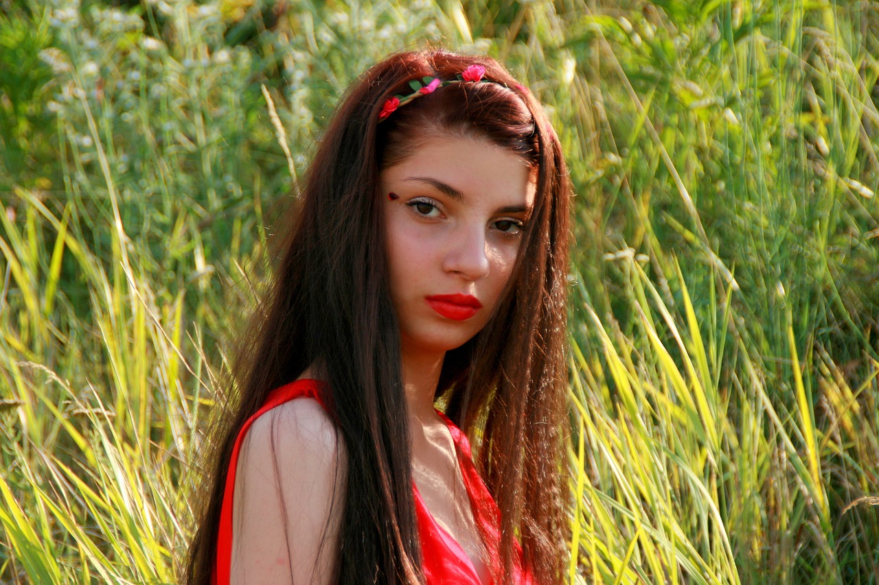girl-829560_1280